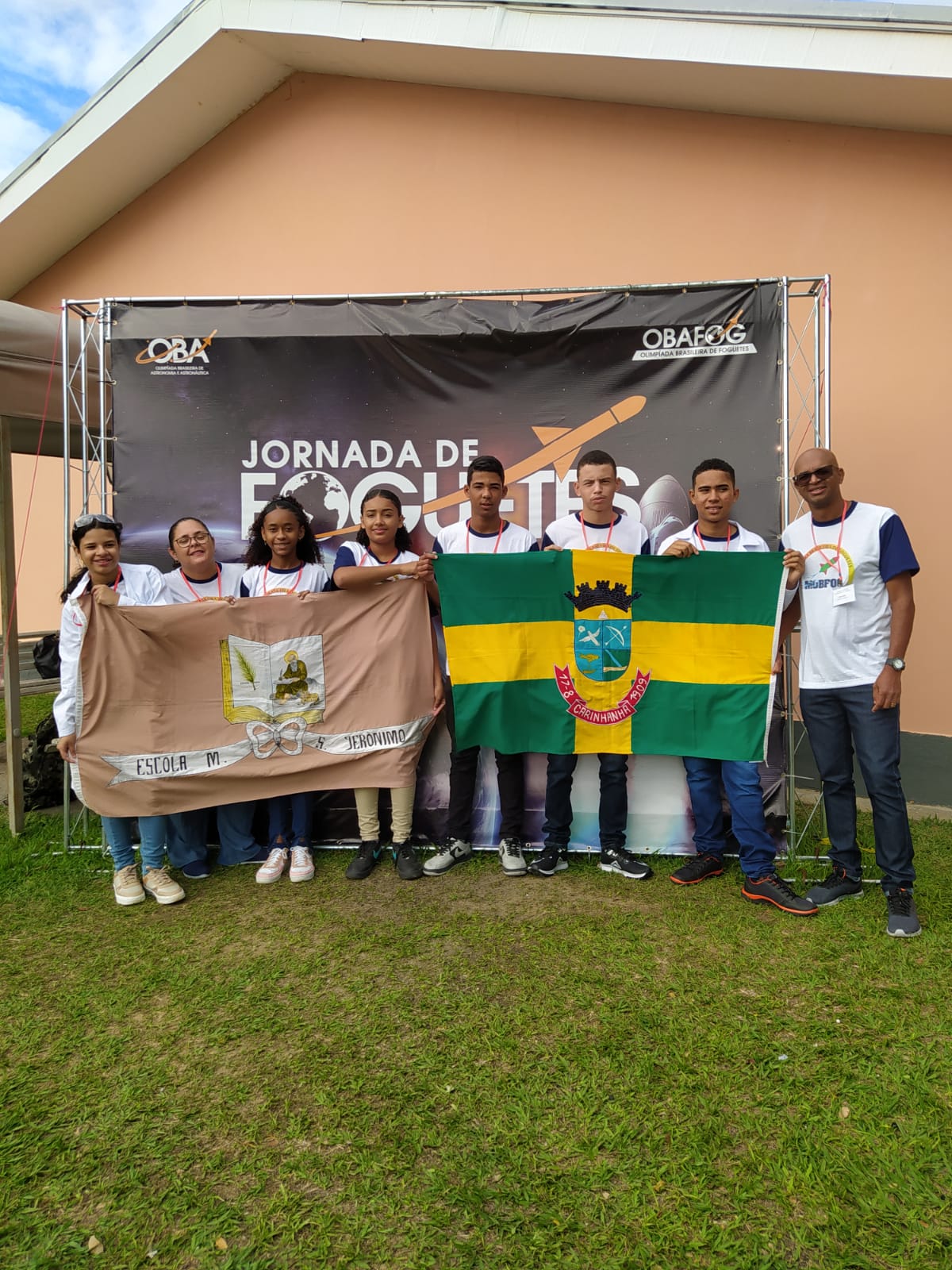 Alunos de Carinhanha conquistam medalhas de ouro em competição nacional de foguetes
